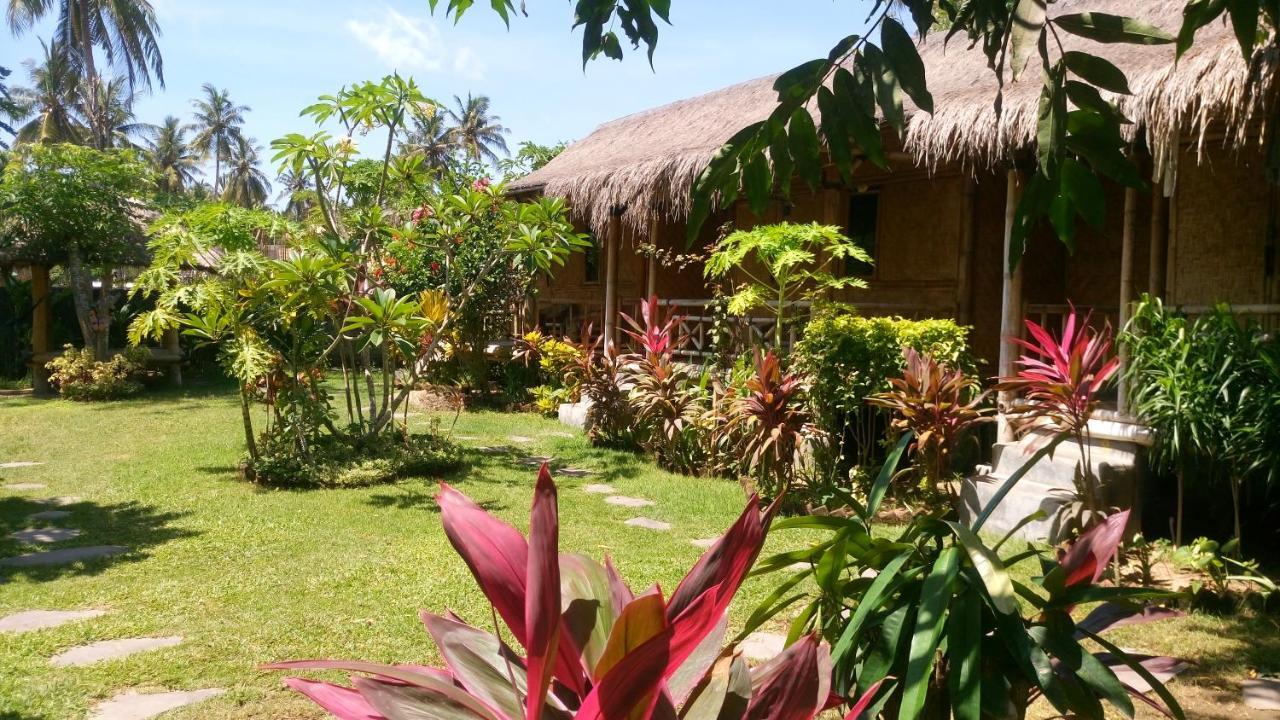 Same Same Bungalows Kuta  Exterior photo