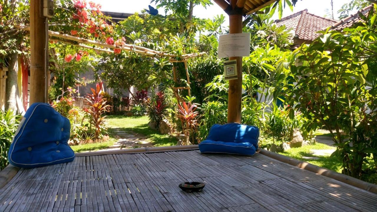 Same Same Bungalows Kuta  Exterior photo